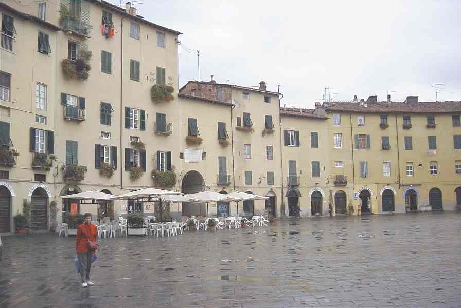 street view of the anfiteatro